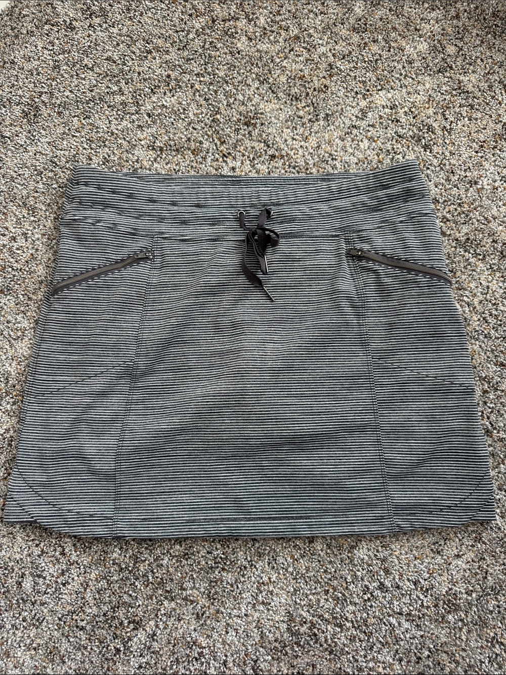 Athleta Grey & White Micro-Stripe Drawstring Skort
